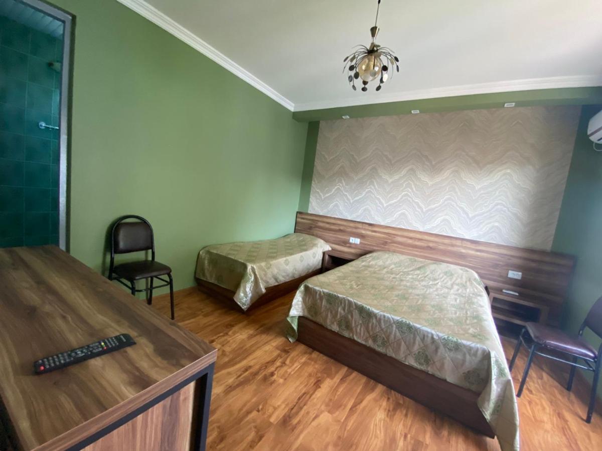 Hôtel Nino à Kobuleti Extérieur photo